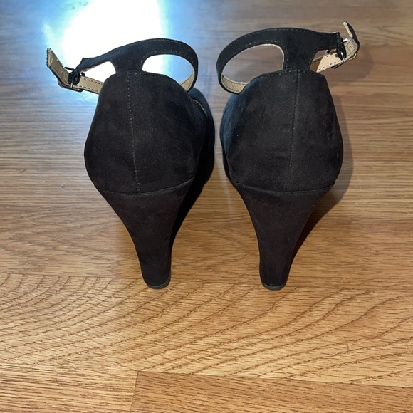 rue21 etc! Women’s 4-inch Ankle Strap Wedges - Picture 7 of 9